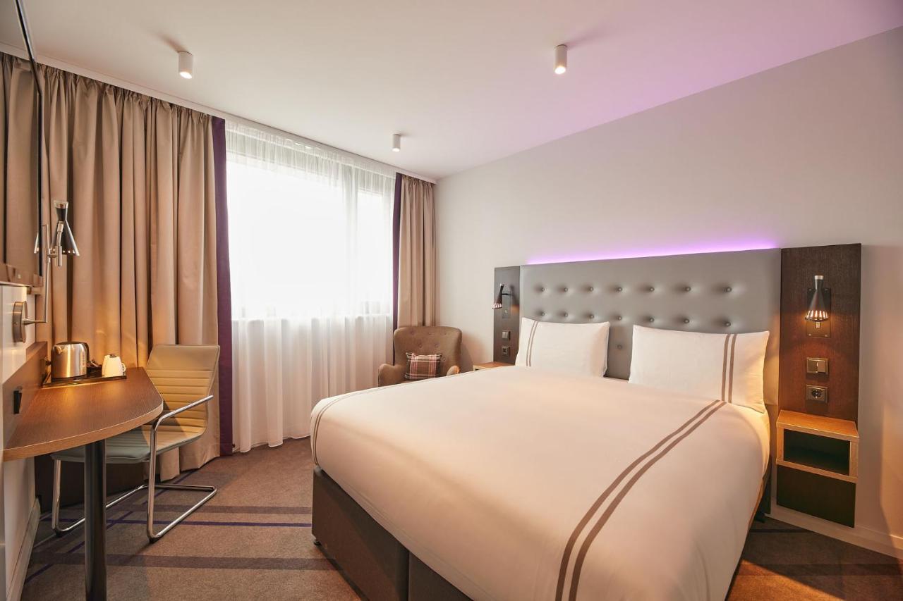 Premier Inn Karlsruhe City Am Wasserturm Exterior photo